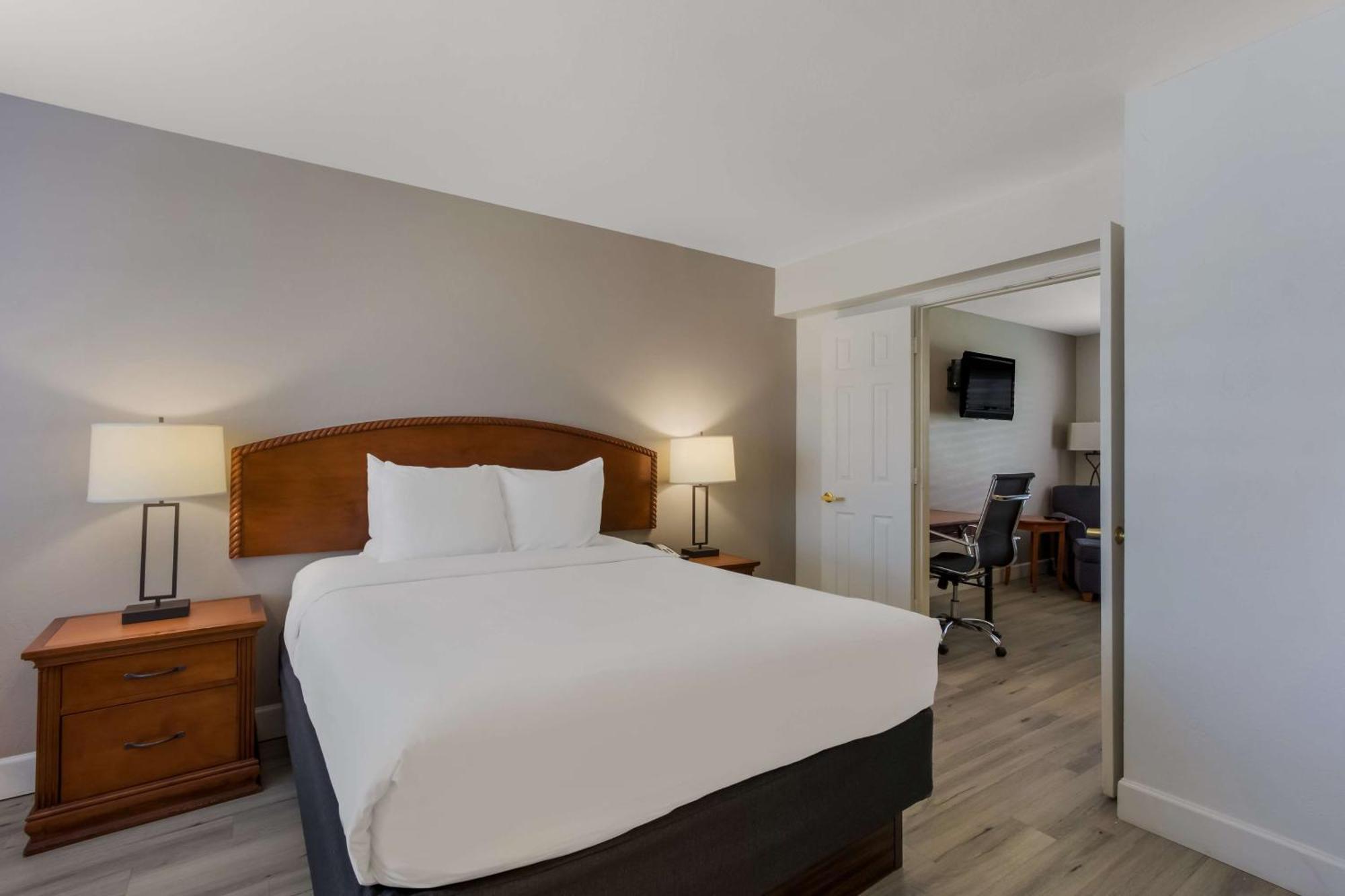 Surestay Plus Hotel By Best Western Tempe University Exterior foto